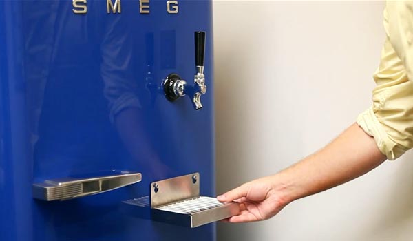 Smegerator SMEG Retro Refrigerator